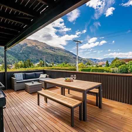Views On Parry - Lake Hawea Holiday Home Buitenkant foto