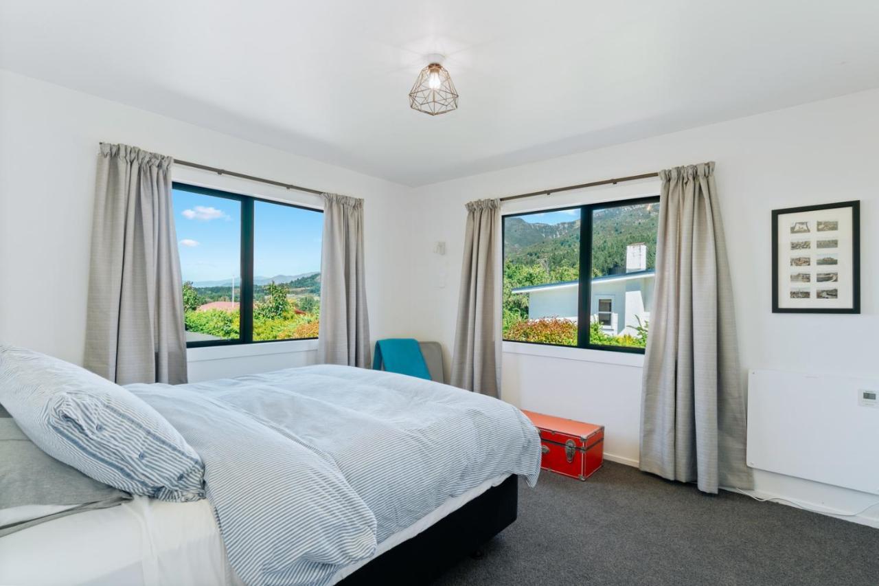 Views On Parry - Lake Hawea Holiday Home Buitenkant foto
