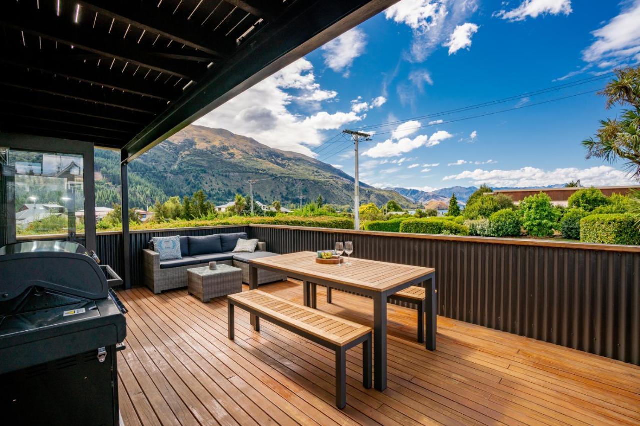 Views On Parry - Lake Hawea Holiday Home Buitenkant foto