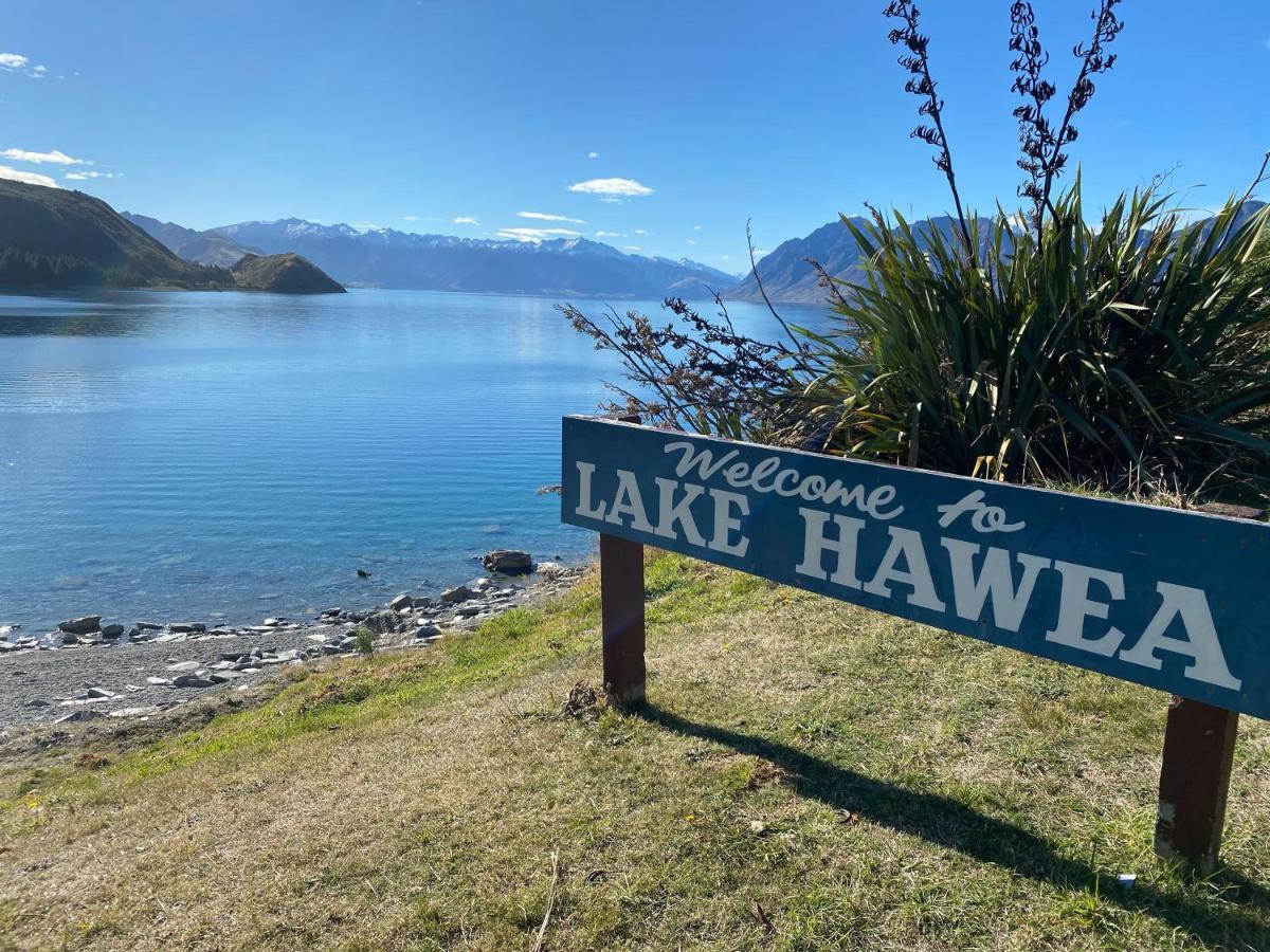 Views On Parry - Lake Hawea Holiday Home Buitenkant foto
